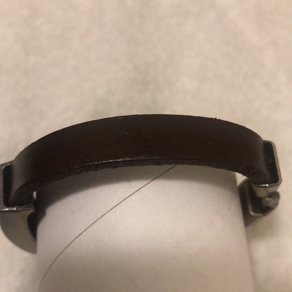 LEATHER - Picture 3 of 3